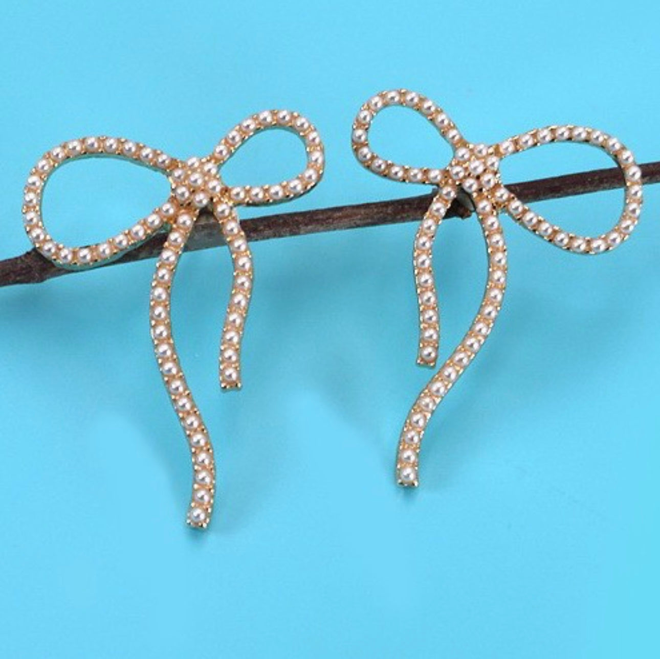 The Big Bow Pearl Earrings