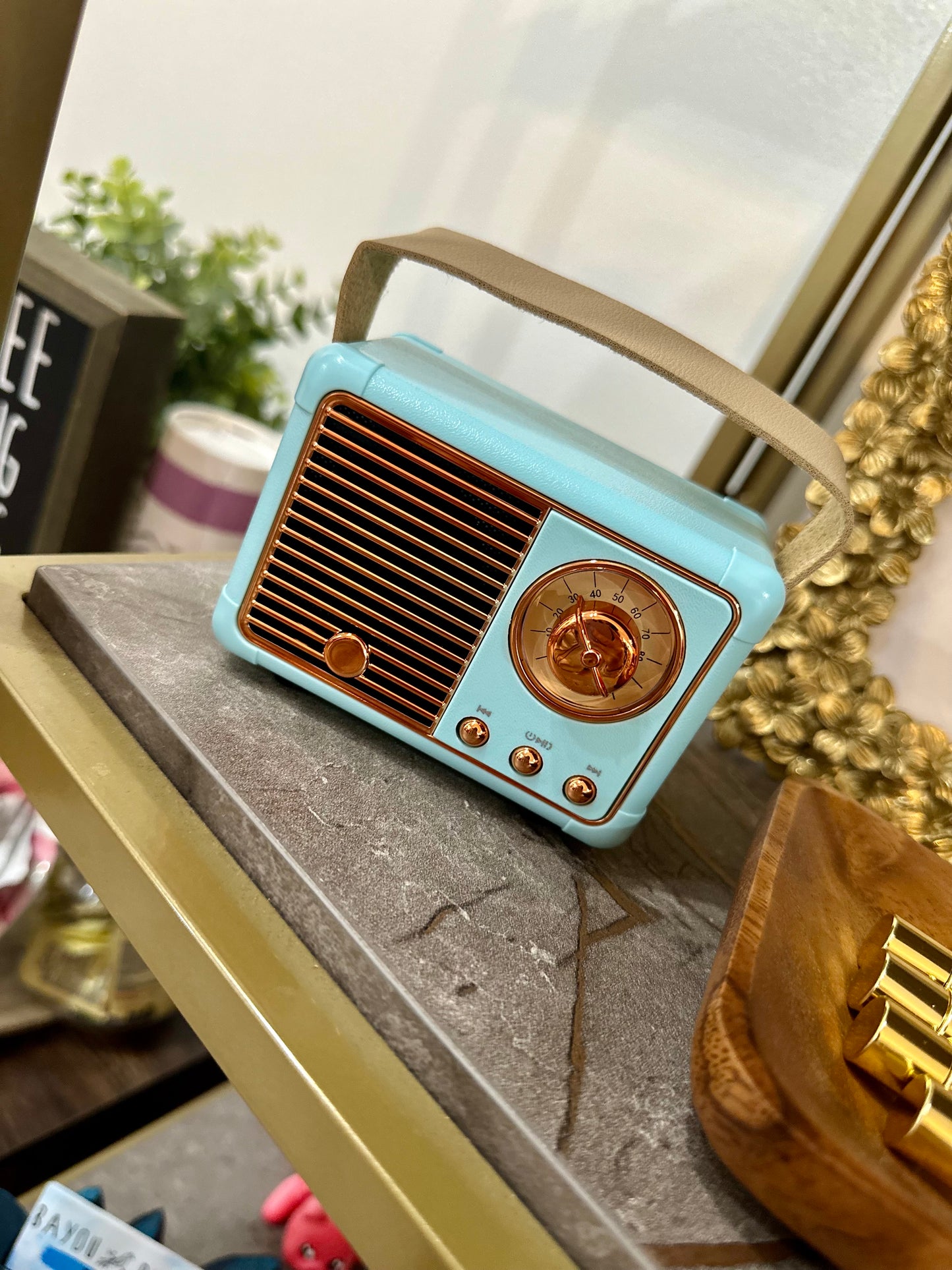 Retro Mini Wireless Speaker