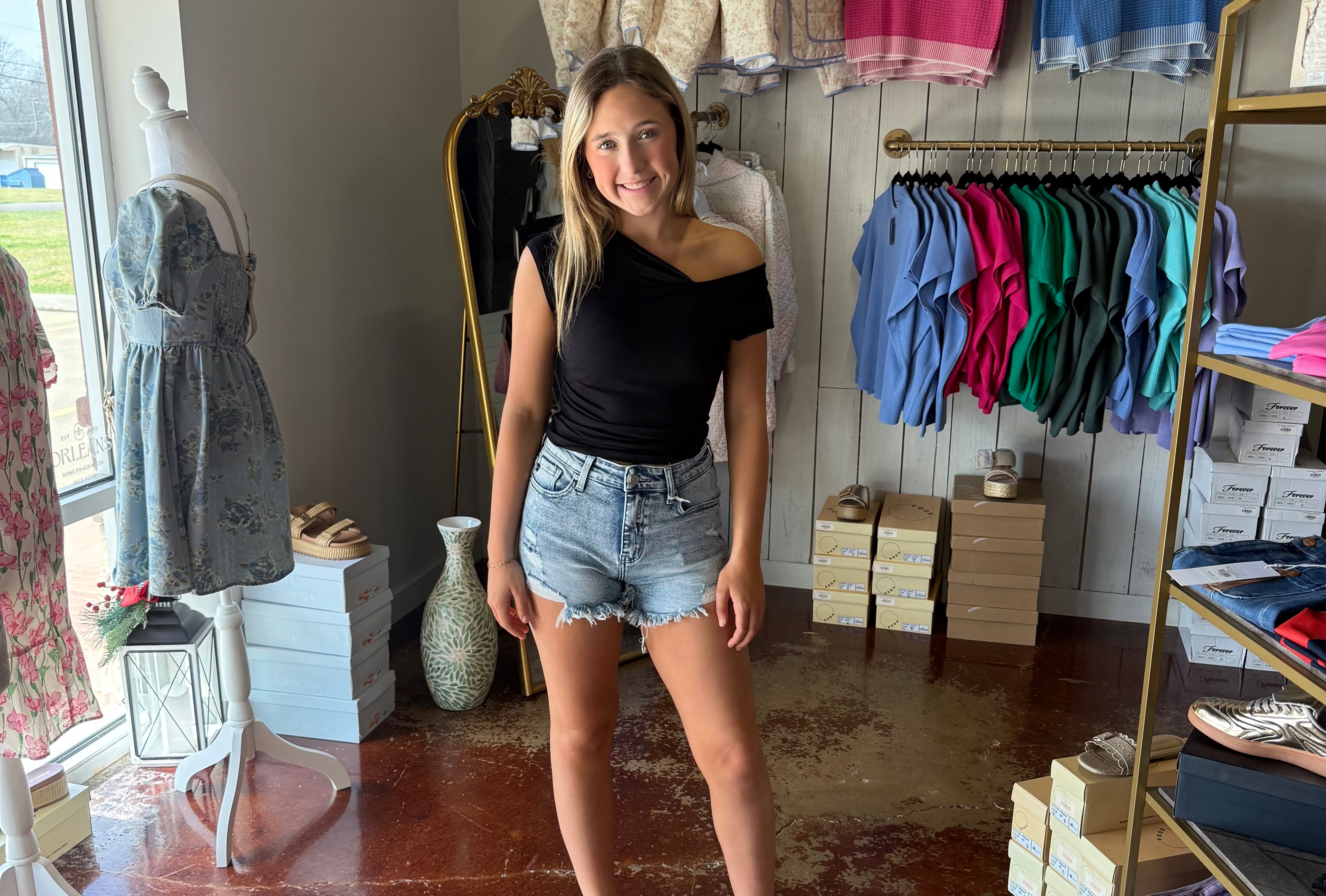 The High Rise Fray Hem Shorts