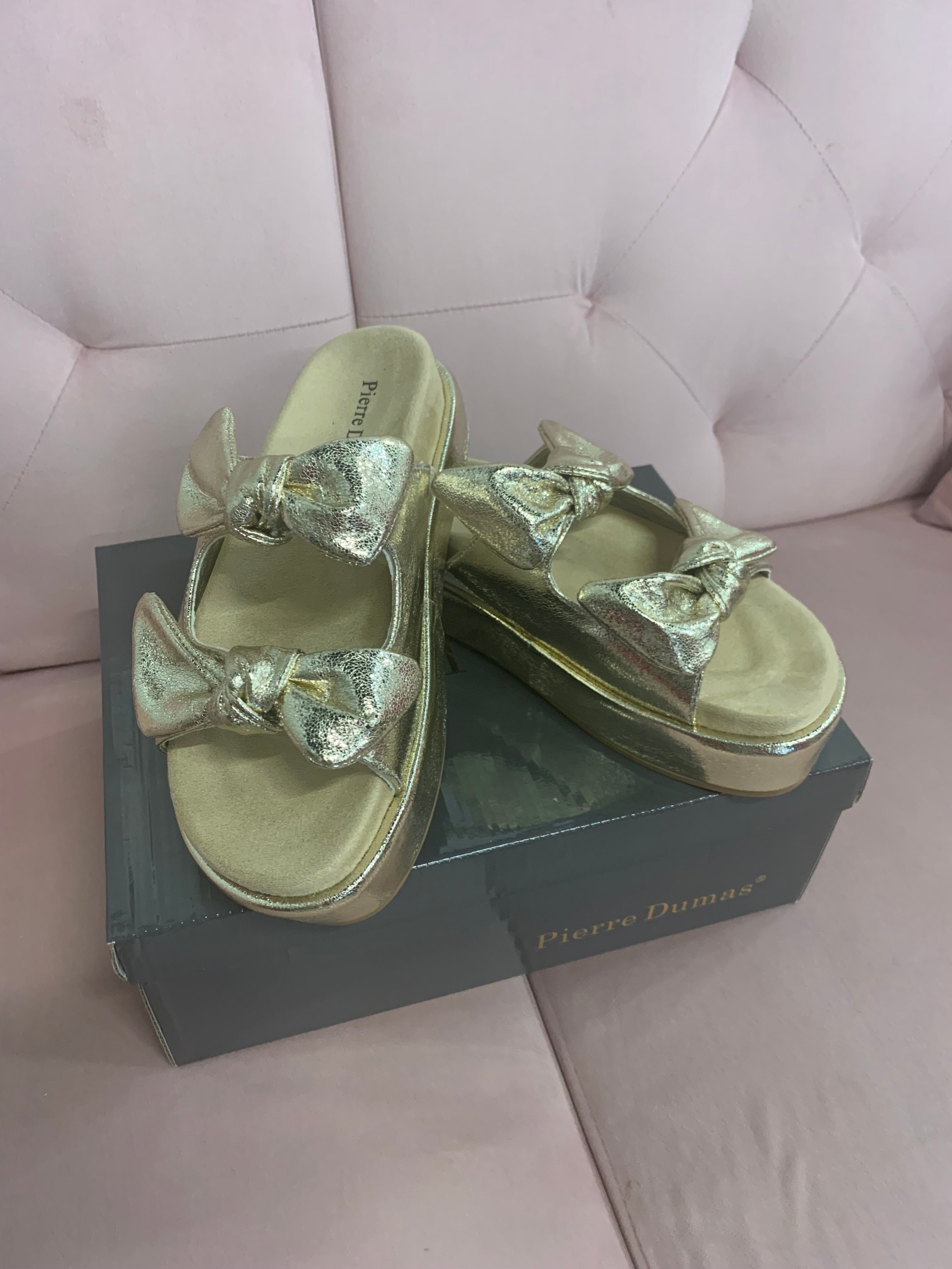 The Gold Bow Platforms