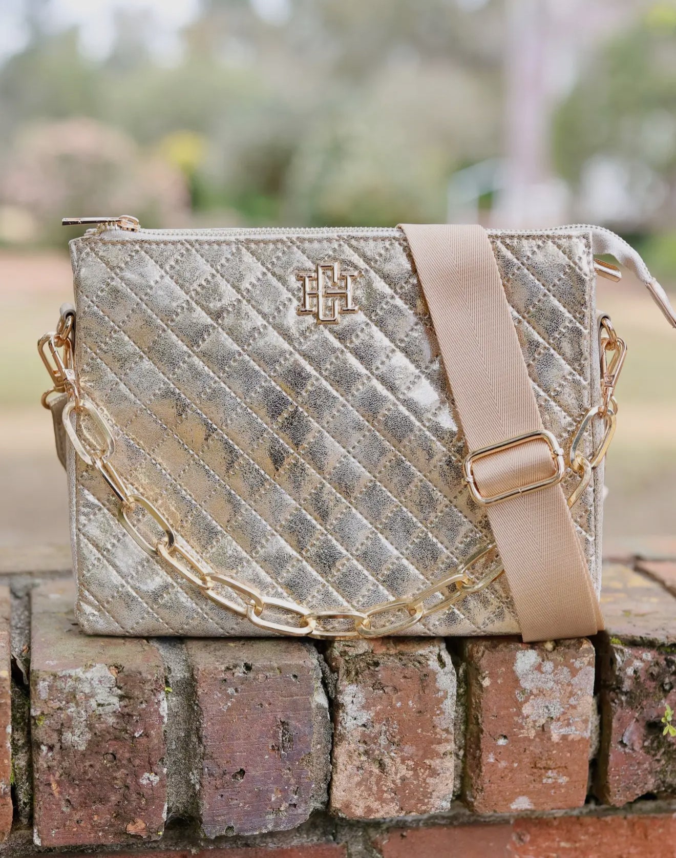 The Arianna Champagne Pop Crossbody