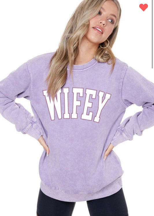 Wifey Pullover